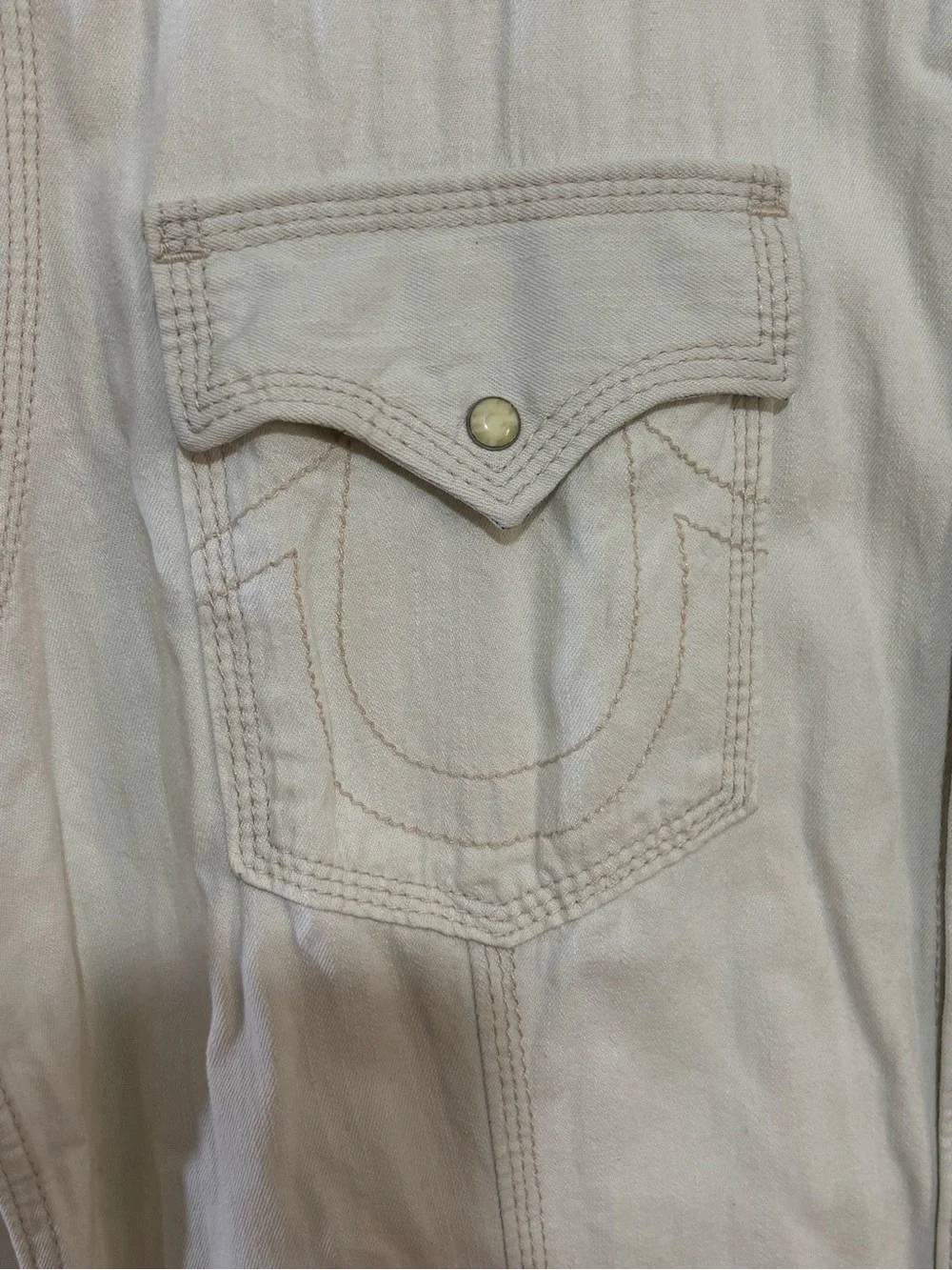 TRUE RELIGION JEAN SHIRT CREAMISH WHITE COLOR MENS SNAPP BUTTONS.